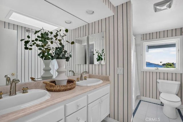 2715 Island View Drive, Corona Del Mar, CA 92625
