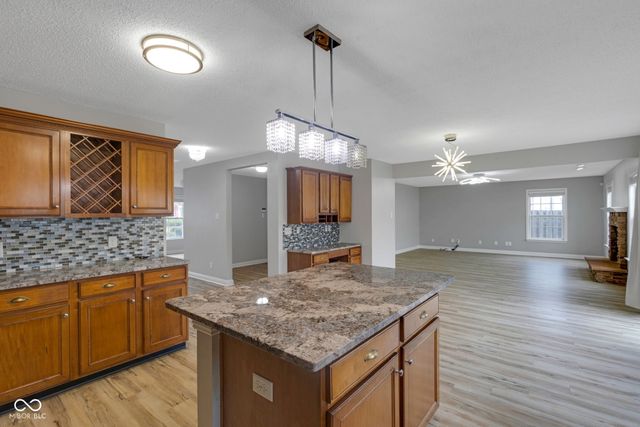14187 Refreshing Garden Lane, Fishers, IN 46038