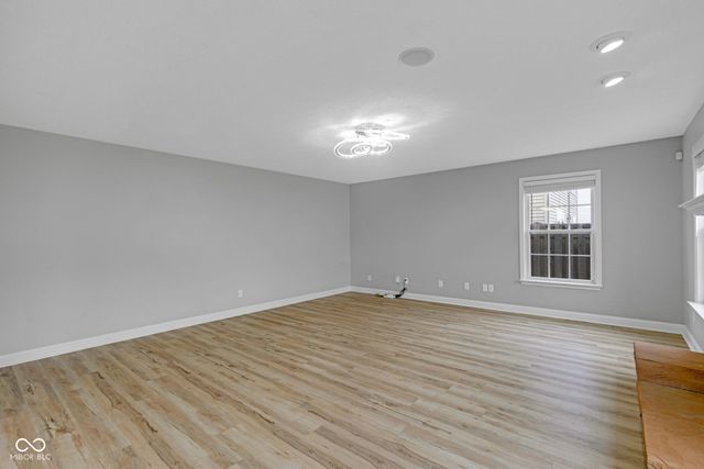 14187 Refreshing Garden Lane, Fishers, IN 46038