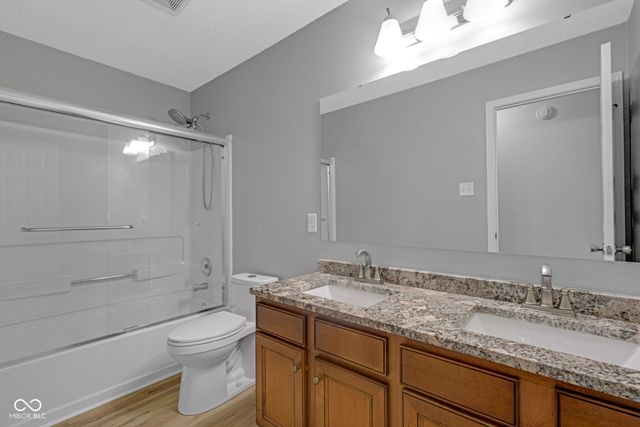 14187 Refreshing Garden Lane, Fishers, IN 46038