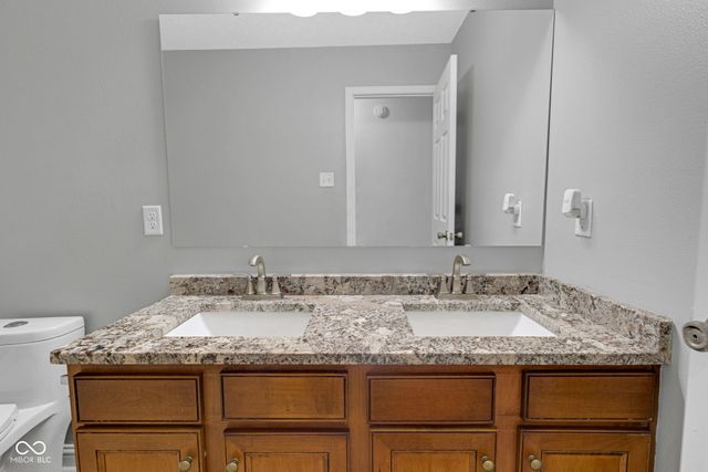 14187 Refreshing Garden Lane, Fishers, IN 46038