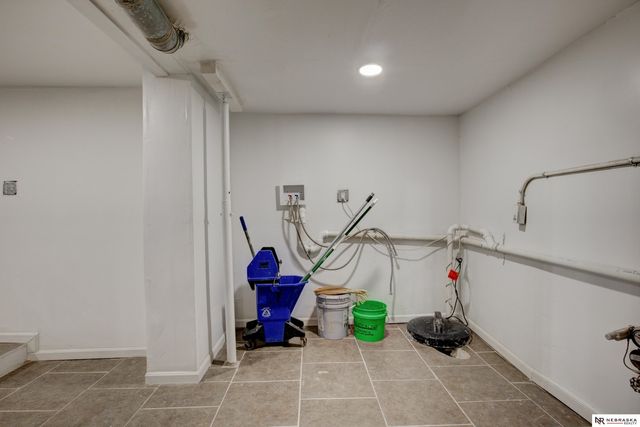 4227 Ohio Street, Omaha, NE 68111