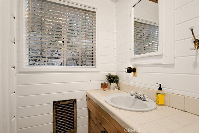 265 Flower, Lake Arrowhead, CA 92352