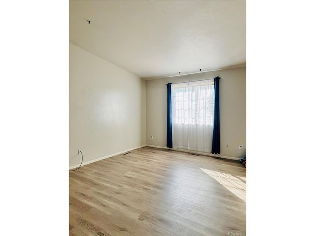 3927 S Pitkin Way, Aurora, CO 80013