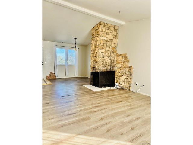 3927 S Pitkin Way, Aurora, CO 80013