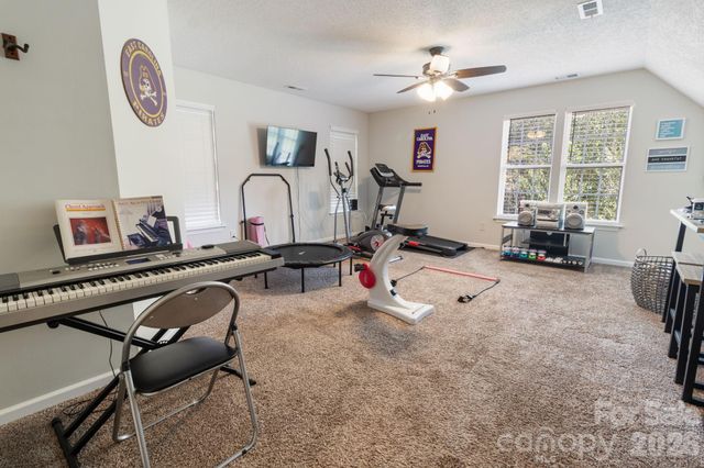 13910 Hatton Cross Drive, Charlotte, NC 28278