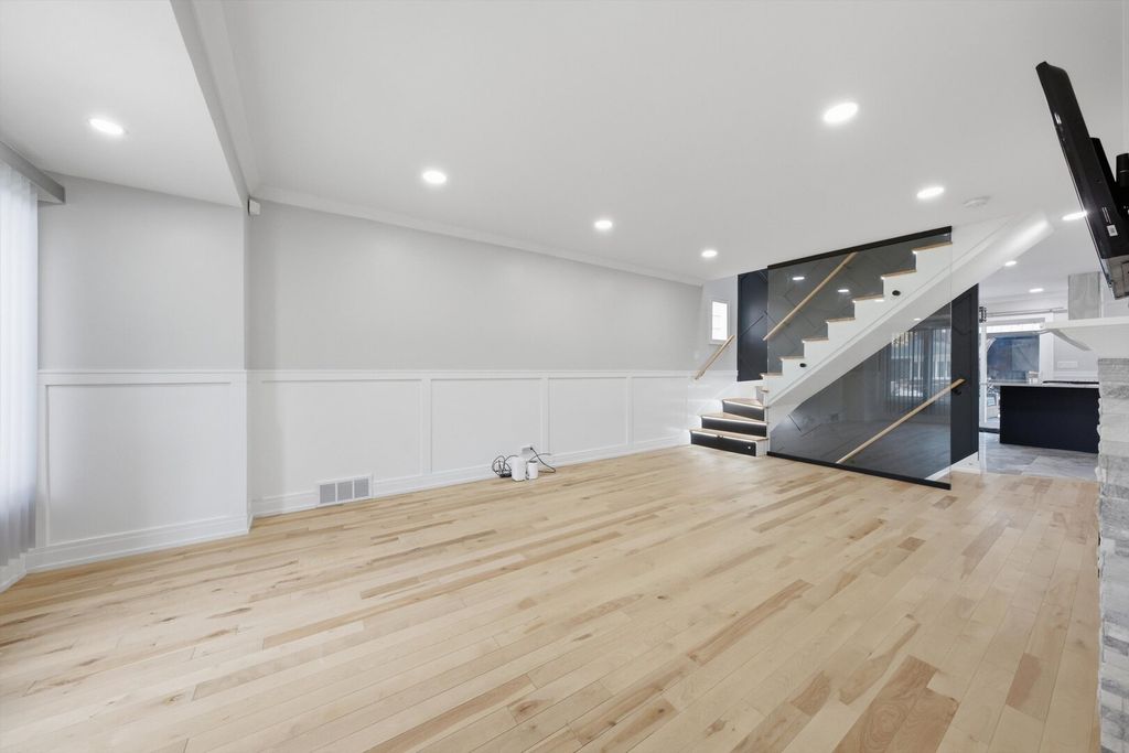 9829 S Claremont Avenue, Chicago, IL 60643 — photo 4