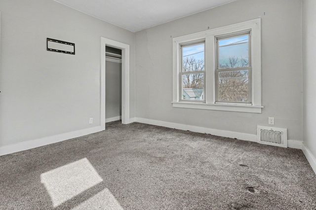 2326 S Burdick Street, Kalamazoo, MI 49001