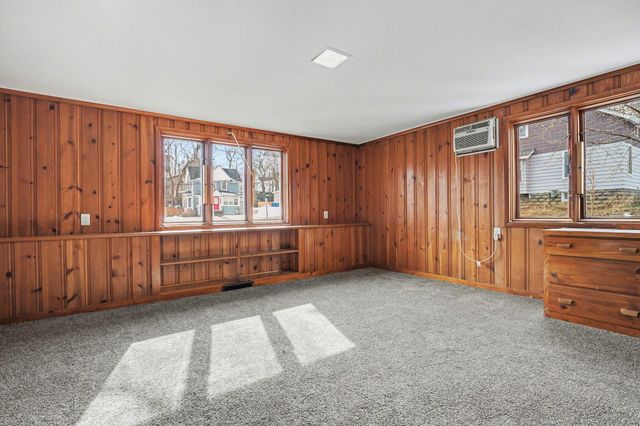 2326 S Burdick Street, Kalamazoo, MI 49001