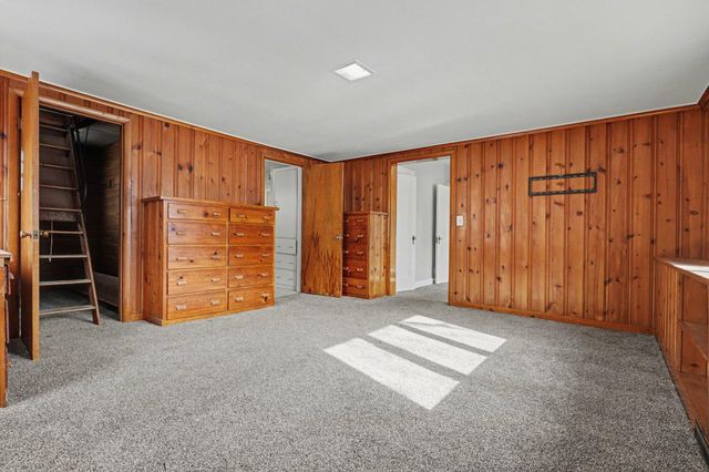 2326 S Burdick Street, Kalamazoo, MI 49001