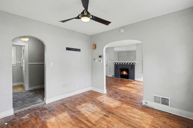 2326 S Burdick Street, Kalamazoo, MI 49001