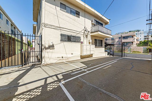 940 S Gramercy Place, Los Angeles, CA 90019