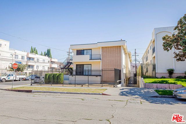 940 S Gramercy Place, Los Angeles, CA 90019