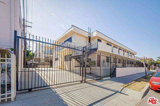 940 S Gramercy Place, Los Angeles, CA 90019