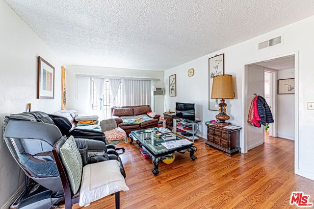 940 S Gramercy Place, Los Angeles, CA 90019