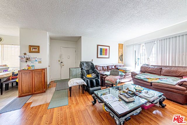 940 S Gramercy Place, Los Angeles, CA 90019