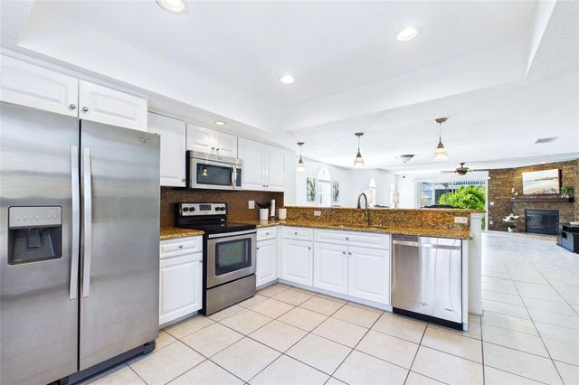 637 PINELLAS BAYWAY S 301, Tierra Verde, FL 33715