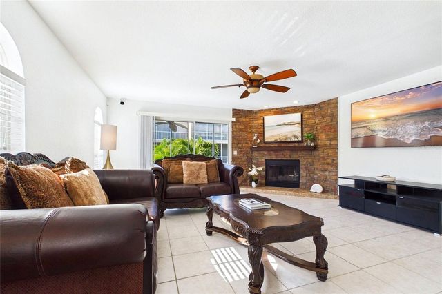 637 PINELLAS BAYWAY S 301, Tierra Verde, FL 33715