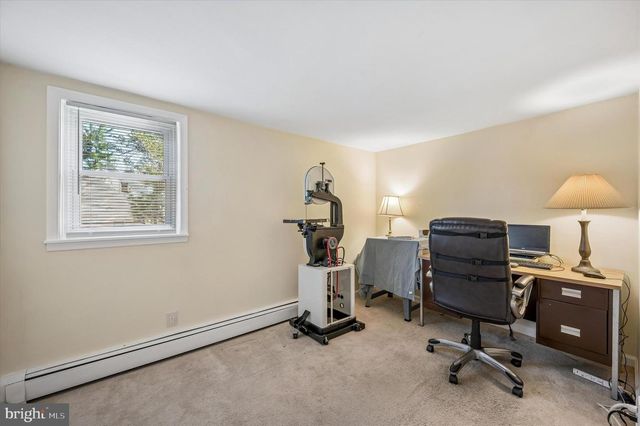 1143 PAWLINGS RD, Norristown, PA 19403