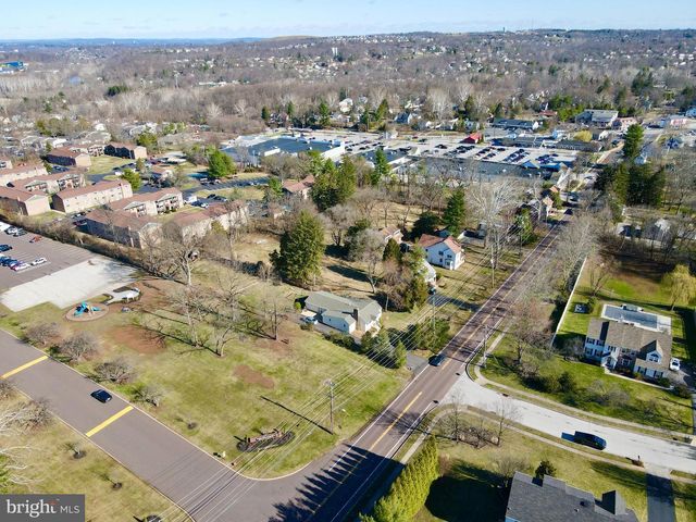 1143 PAWLINGS RD, Norristown, PA 19403