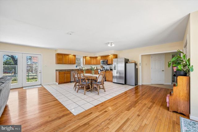 1143 PAWLINGS RD, Norristown, PA 19403