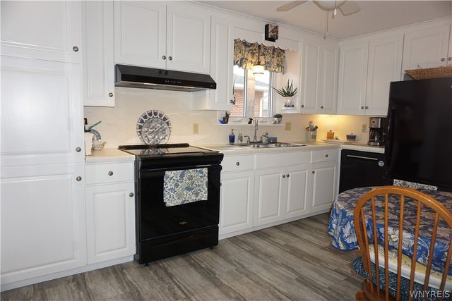 87 Greenhill, West Seneca, NY 14224