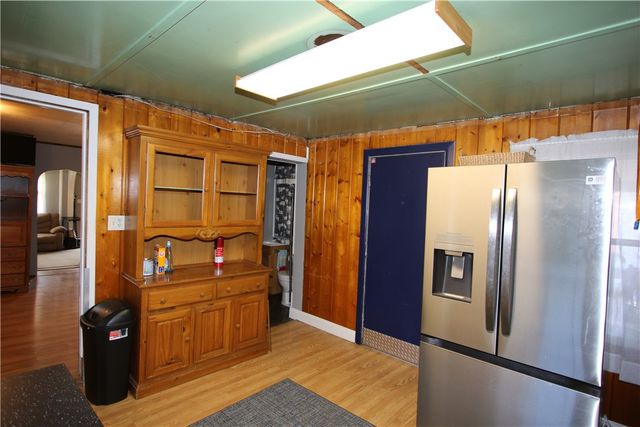 102 10th St, Monongahela, PA 15063