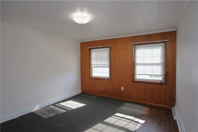 102 10th St, Monongahela, PA 15063