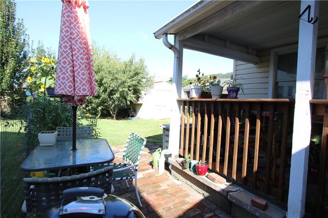 102 10th St, Monongahela, PA 15063