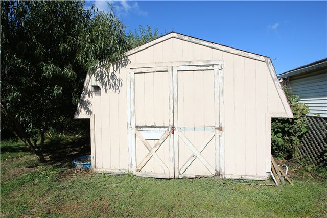 102 10th St, Monongahela, PA 15063