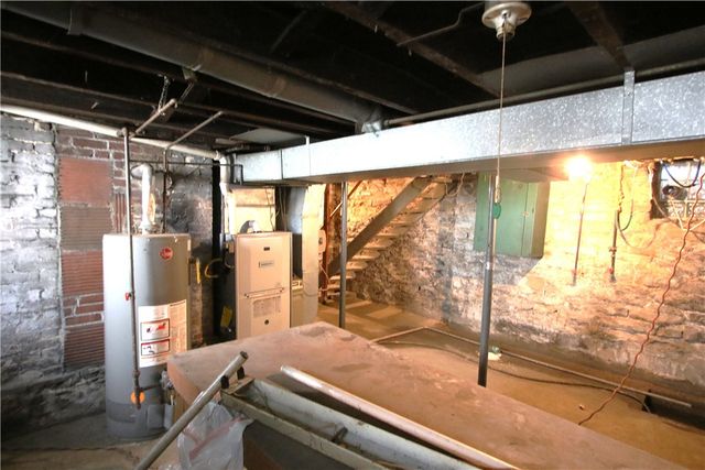 102 10th St, Monongahela, PA 15063