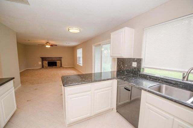 3423 Hidden Creek Drive, Sugar Land, TX 77479