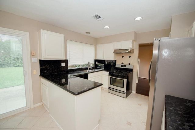 3423 Hidden Creek Drive, Sugar Land, TX 77479