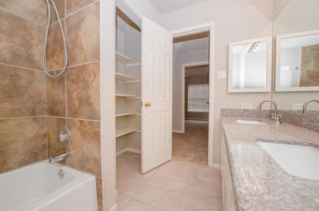 3423 Hidden Creek Drive, Sugar Land, TX 77479