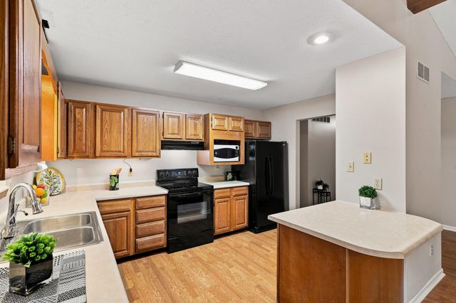 4715 W SALEM DR, Columbia, MO 65203