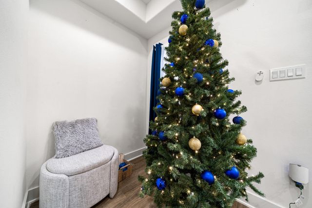 851 S Victory Drive B C, Houston, TX 77088