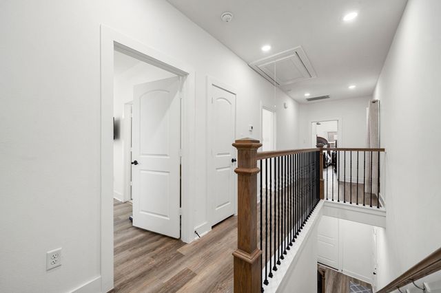 851 S Victory Drive B C, Houston, TX 77088