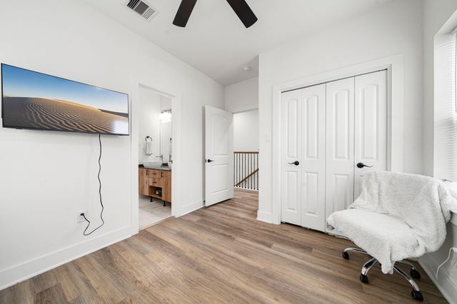 851 S Victory Drive B C, Houston, TX 77088