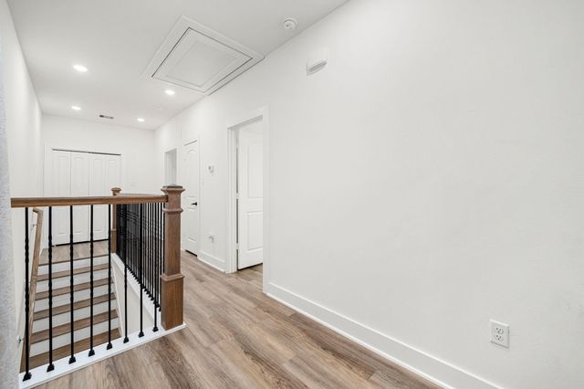 851 S Victory Drive B C, Houston, TX 77088