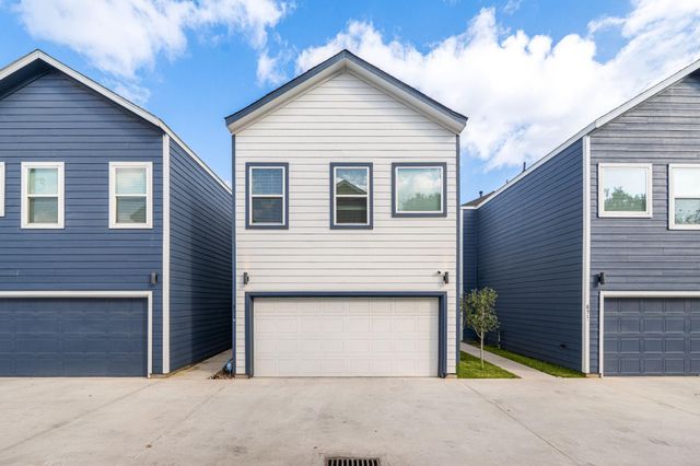 851 S Victory Drive B C, Houston, TX 77088