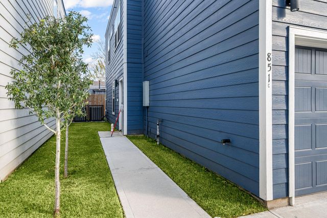 851 S Victory Drive B C, Houston, TX 77088