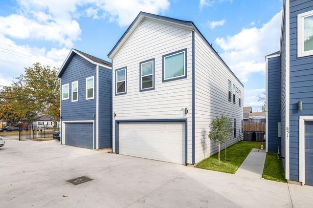 851 S Victory Drive B C, Houston, TX 77088