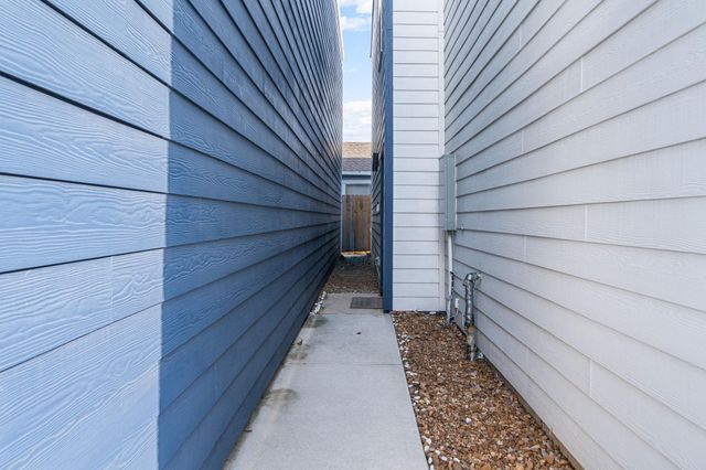 851 S Victory Drive B C, Houston, TX 77088