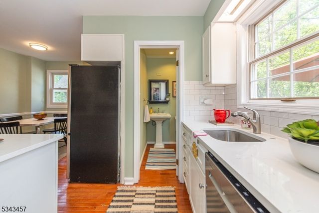 77 Edgemont Rd, Montclair Twp., NJ 07043
