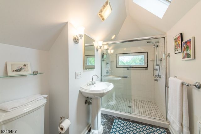 77 Edgemont Rd, Montclair Twp., NJ 07043