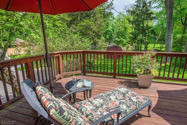 77 Edgemont Rd, Montclair Twp., NJ 07043