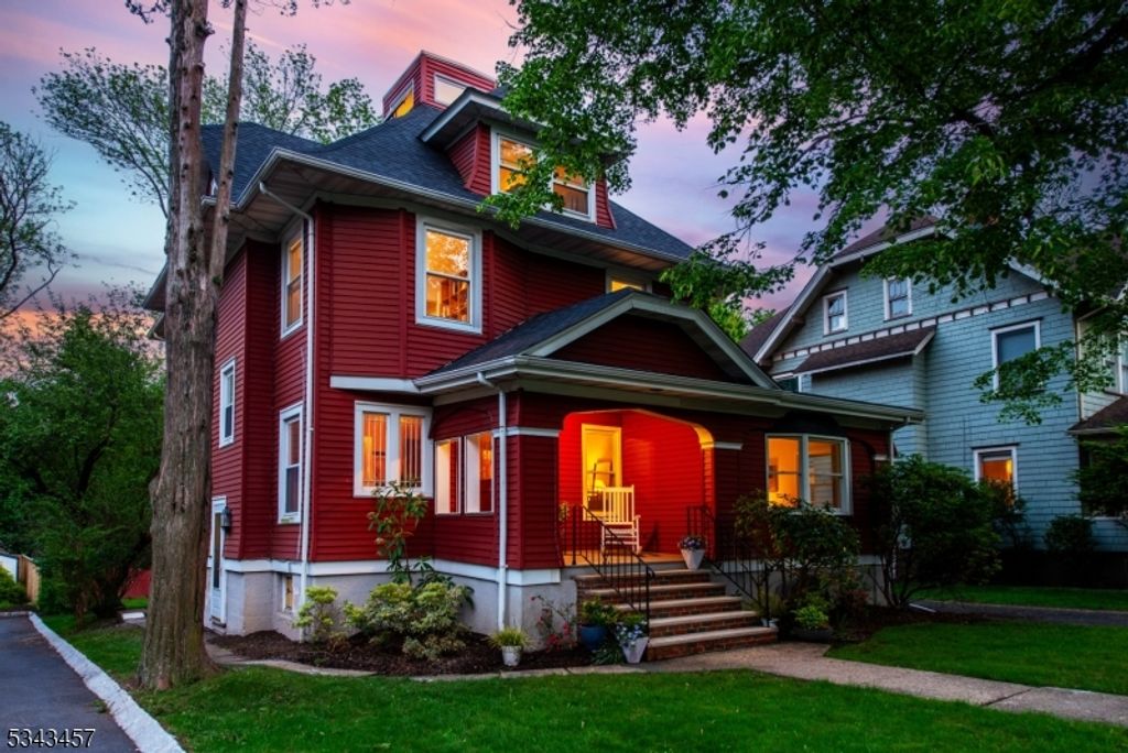 77 Edgemont Rd, Montclair Twp., NJ 07043