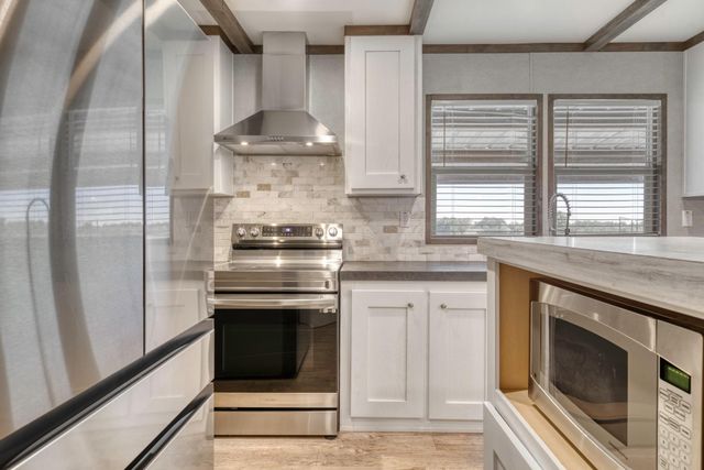 24644 Old Highway 6, Navasota, TX 77868