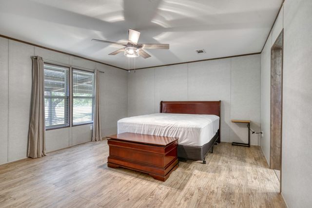 24644 Old Highway 6, Navasota, TX 77868