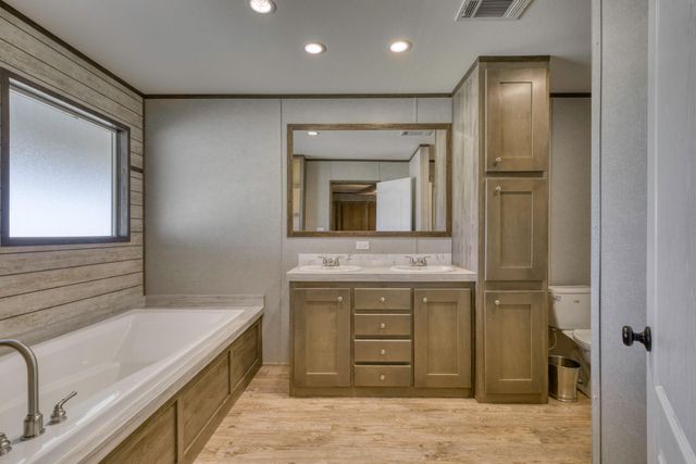 24644 Old Highway 6, Navasota, TX 77868